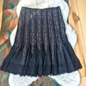 Loft Anne Taylor size 6 Lace skirt